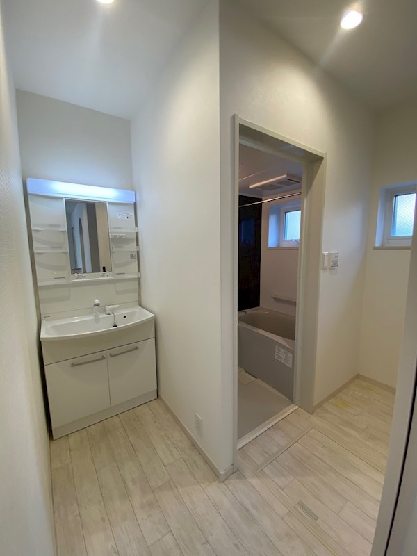 洗面設備　忙しい朝にも便利なシャンプードレッサー