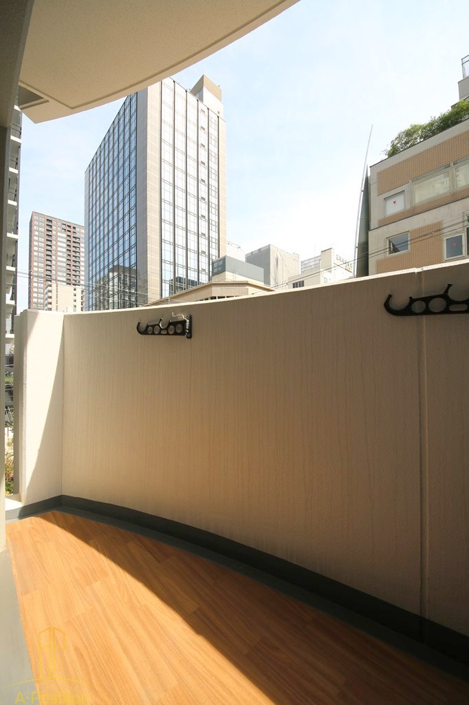 バルコニー　セレニテ心斎橋グランデ