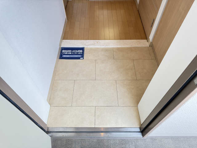 玄関　他号室のためイメージ写真となります。