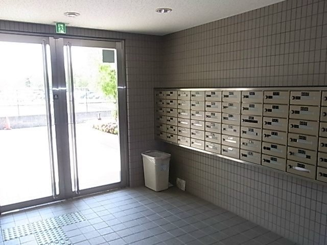 ロビー　メールボックス