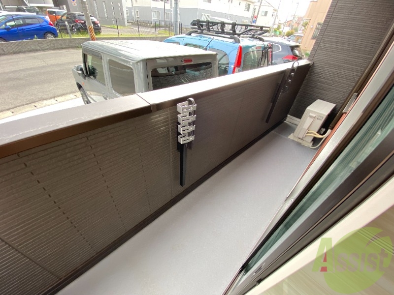 バルコニー　バルコニーは洗濯物を干すスペースが確保されていました