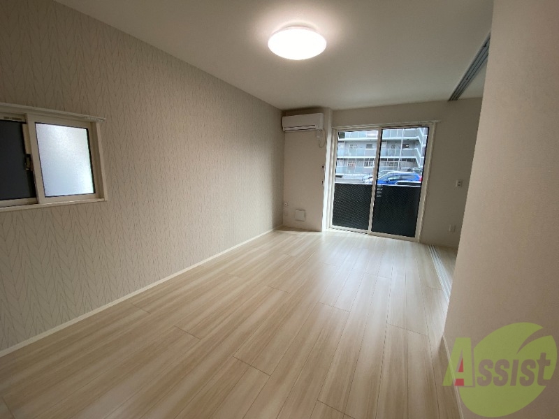 居室・リビング　１２．２帖のリビングです。寛ぐには十分な広さがありました。