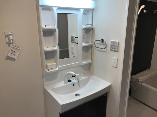 洗面設備　洗髪洗面化粧台