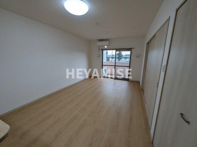 居室・リビング　※別号室の室内写真となります※