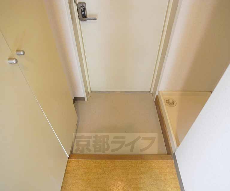 玄関　ちょうどいい広さです・