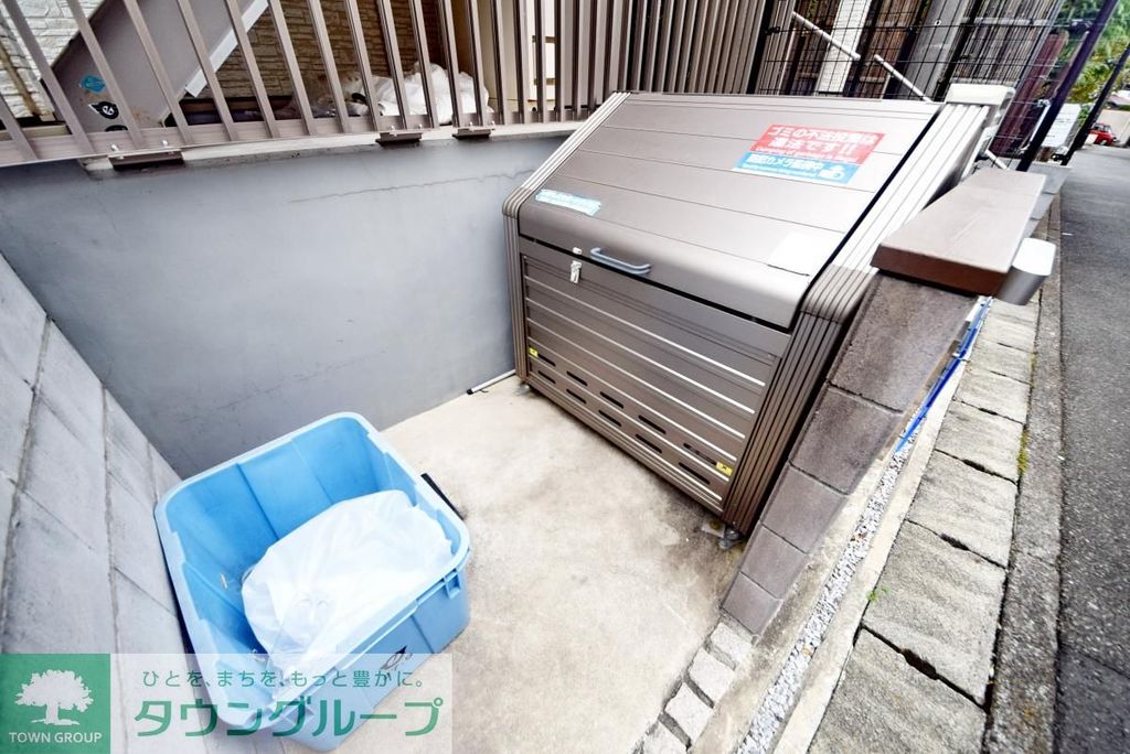 その他設備　★ゴミ置き場も目の前です★