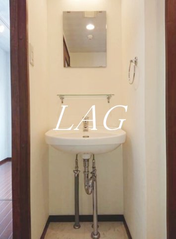 洗面設備　独立洗面台です。