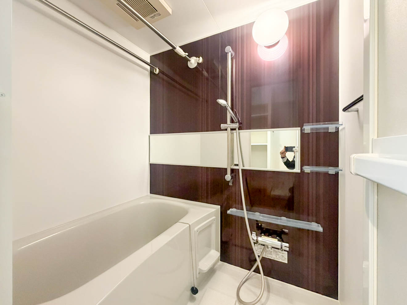 バス・シャワールーム　ゆったり過ごせるお風呂です