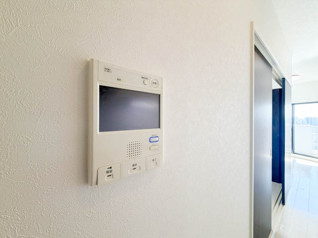 セキュリティ　ゆとりのあるエントランスです