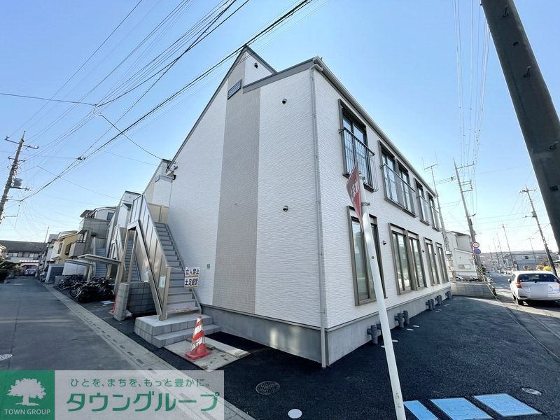 建物外観　駐車場