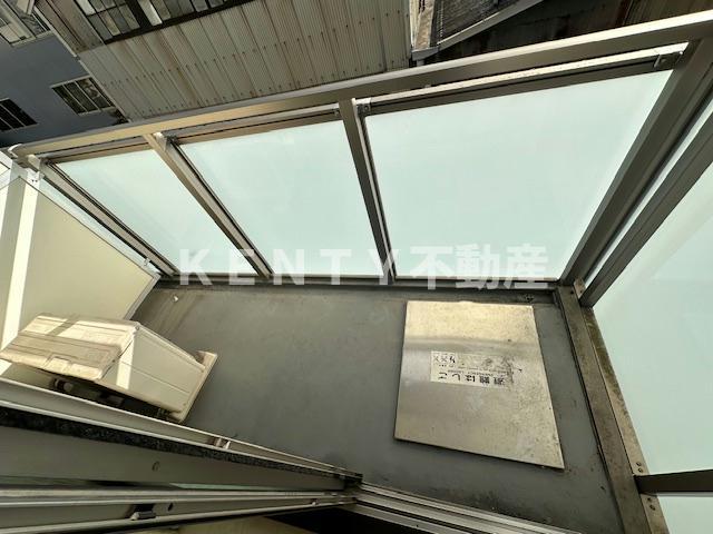 バルコニー　外からの目が気にならないバルコニーで洗濯物が干せます