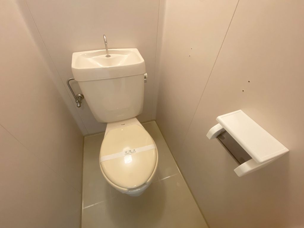 トイレ　トイレ