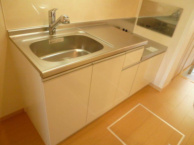 キッチン　同タイプ間取り別室の写真です。現況を優先します。101