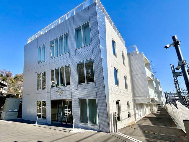 建物外観　外観タイル張りです