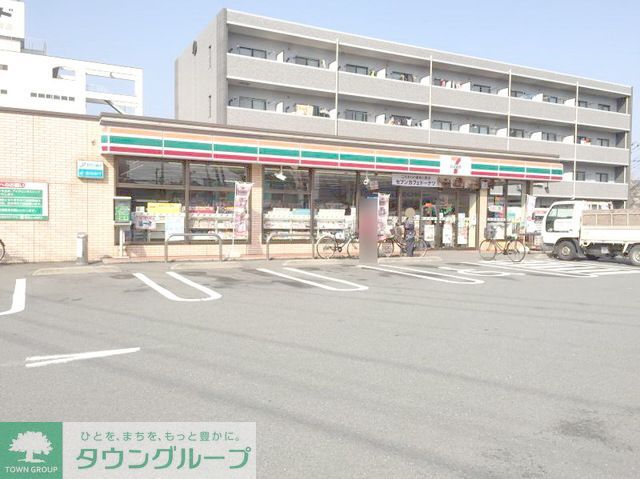コンビニ　セブンイレブン博多那珂6丁目店（コンビニ）まで880m