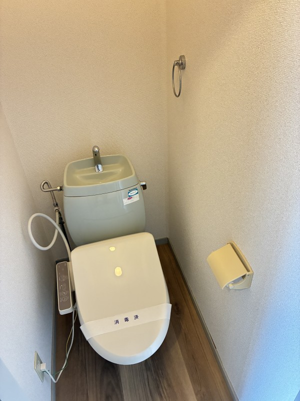 トイレ　落ち着いたトイレです