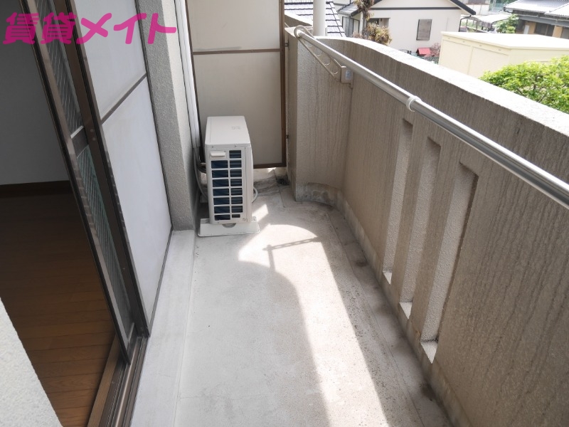 バルコニー　同物件別室写真