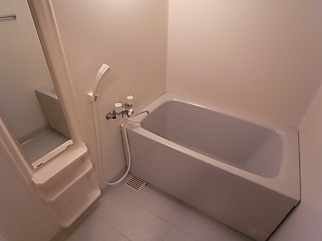 バス・シャワールーム　バスルーム