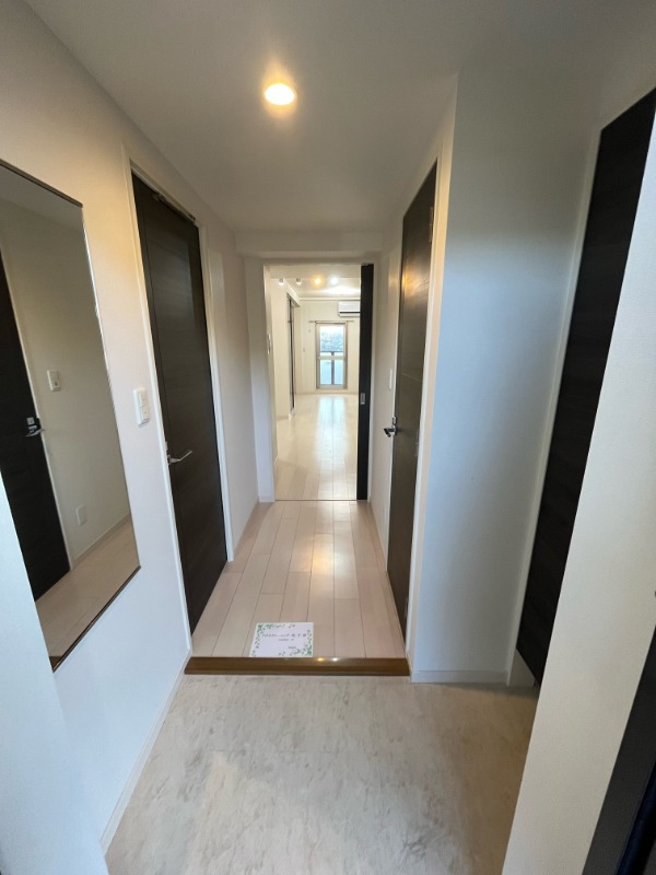 玄関　※他部屋写真使用