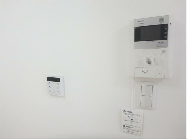 セキュリティ　モニター付きインターホン