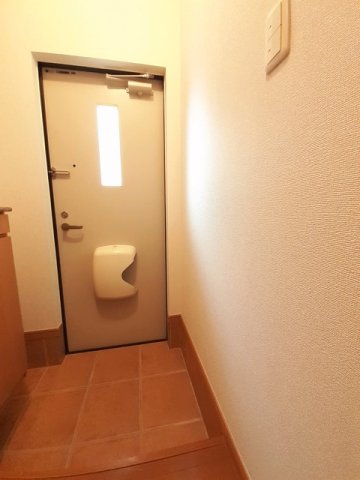 玄関　シンプルで使いやすい玄関です