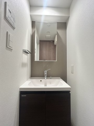 洗面設備　脱衣スペースもあります