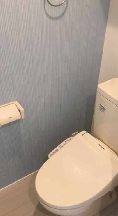 トイレ　温水洗浄機能付トイレ（同一仕様写真）