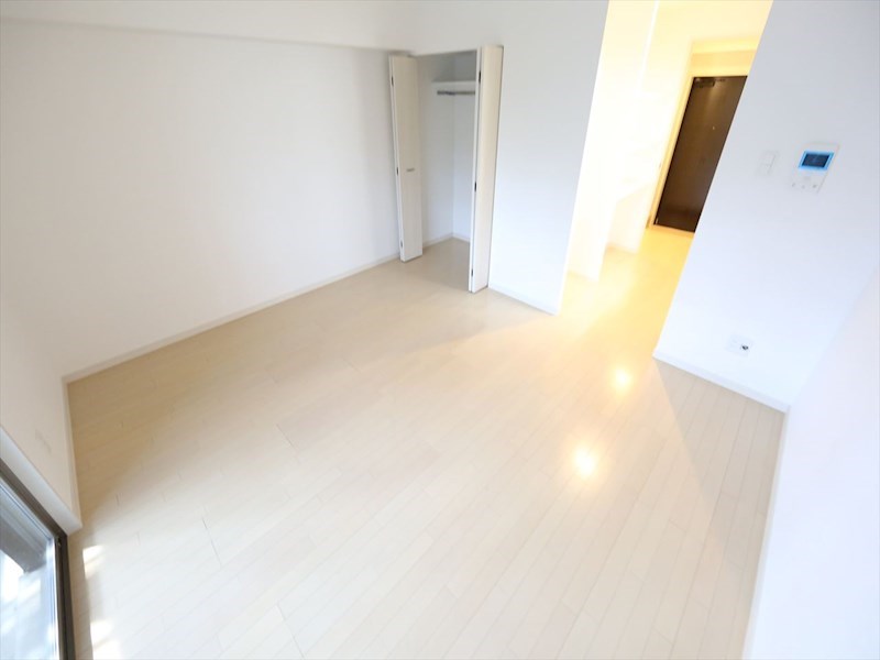 居室・リビング　洋室11.3帖　クローゼット　エアコン