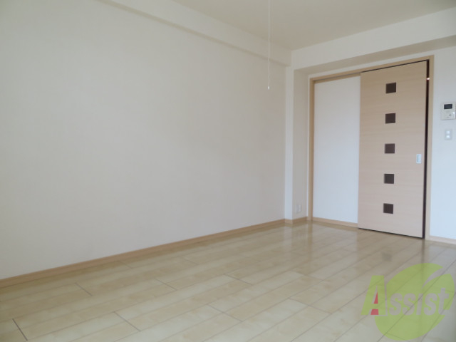 その他部屋・スペース　別角度から撮影しました。エアコン付きで快適に過ごせます。