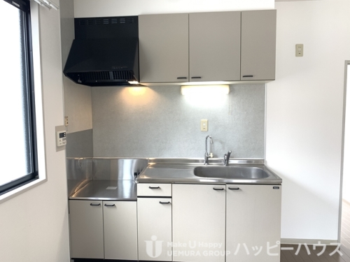 キッチン　別系統のお部屋になります。現状を優先します。内覧の程よろしく