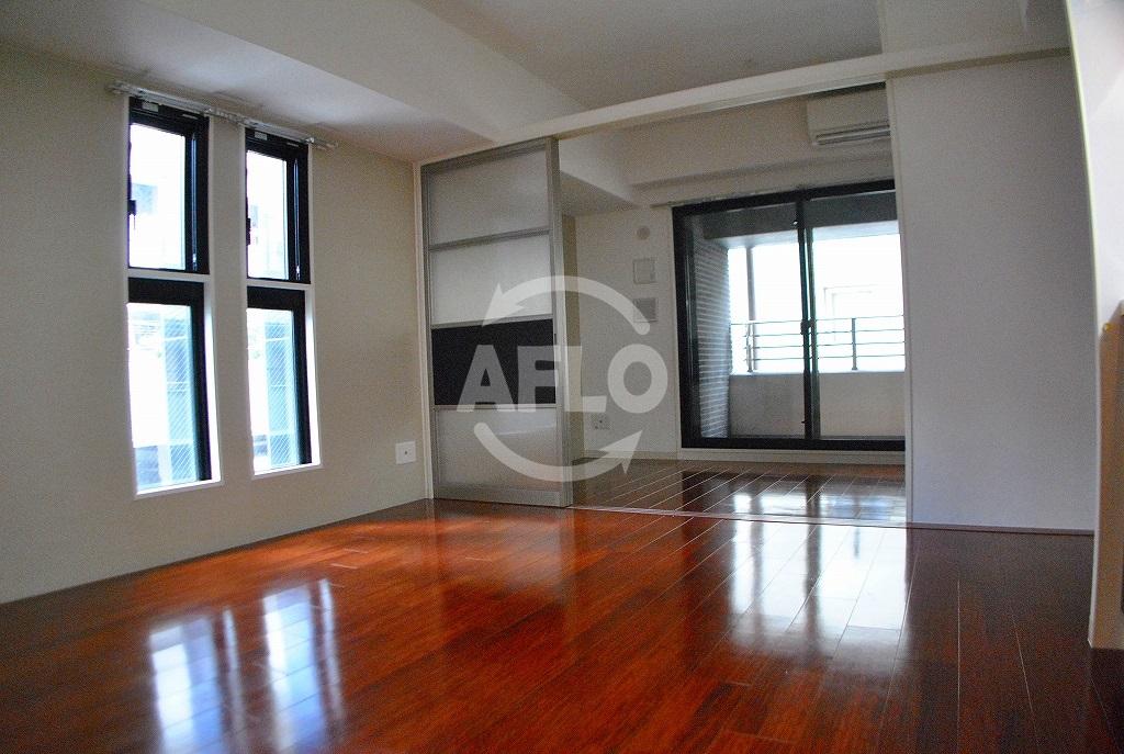 居室・リビング　グランプラス谷町　リビング