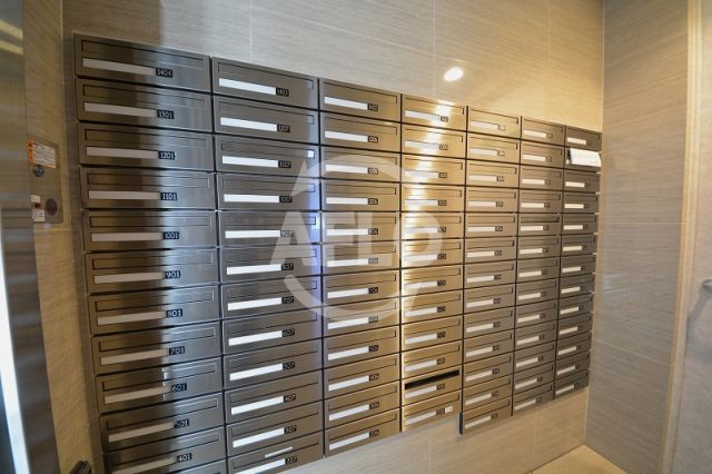 ロビー　プレサンス松屋町駅前デュオ　メールボックス