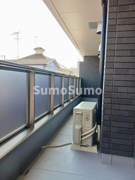 バルコニー　開放的で明るい空間を演出してくれるバルコニーです