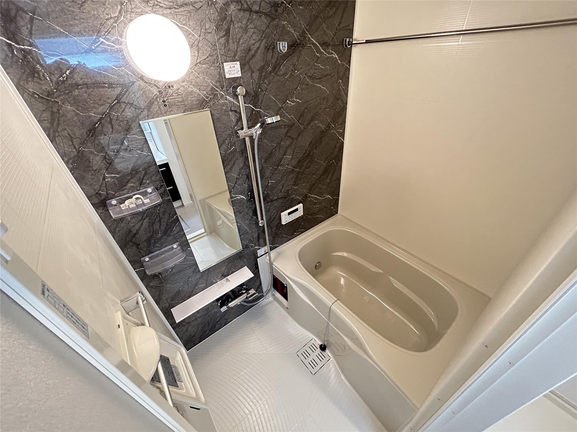 バス・シャワールーム　浴室