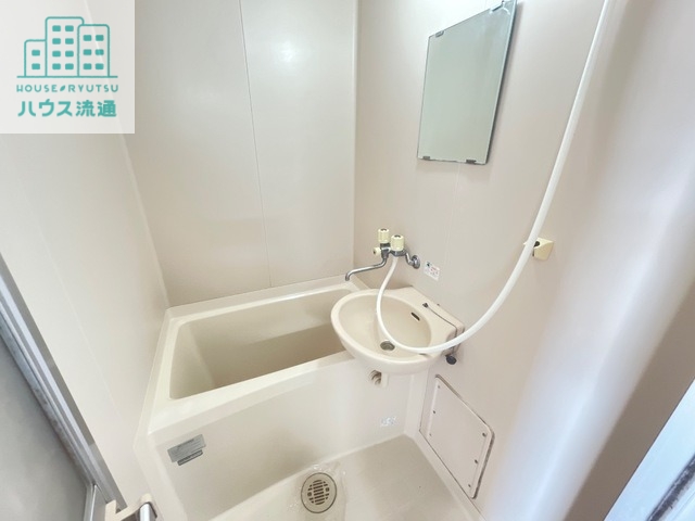 バス・シャワールーム　※同タイプ別号室のお写真です