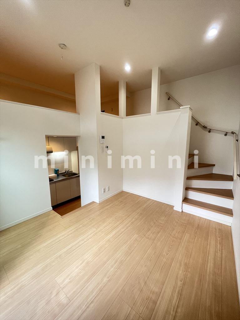 居室・リビング　同シリーズの別物件のものです。現状優先。