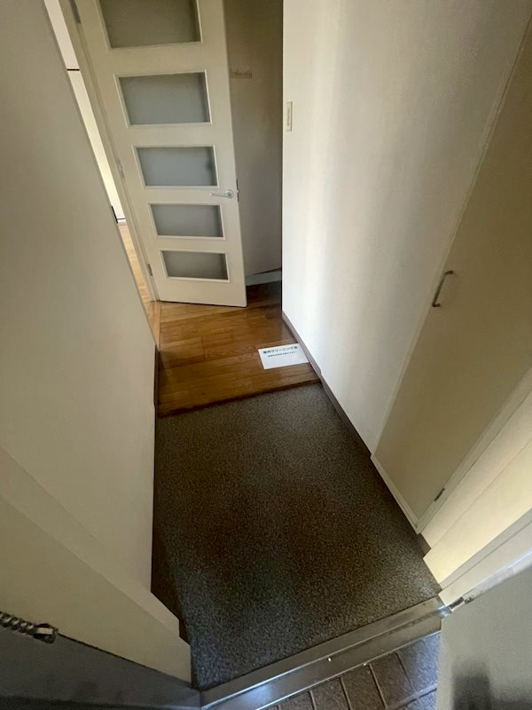 玄関　※参考画像