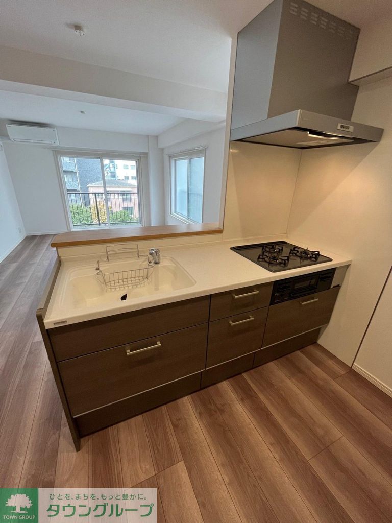 キッチン　玄関