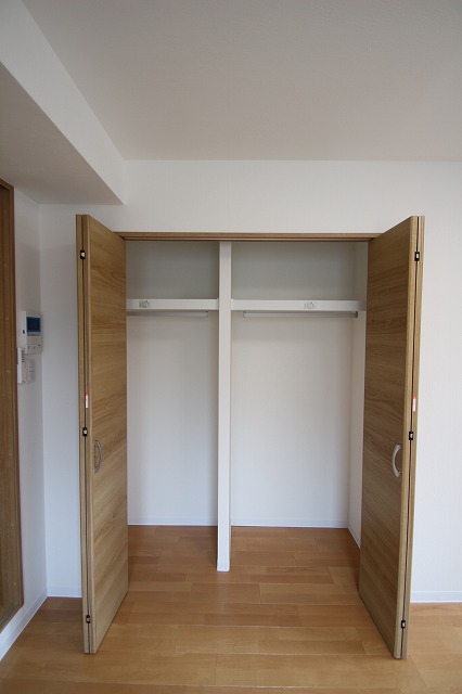 収納　同物件別号室の写真です。