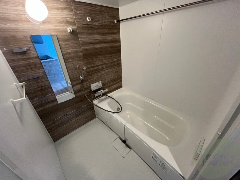 バス・シャワールーム　お風呂になります。一日の疲れを癒してくださいね。