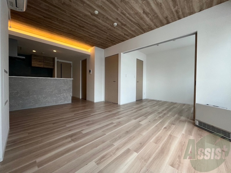 居室・リビング　広くてきれいなリビングです！快適に過ごせそうですね。