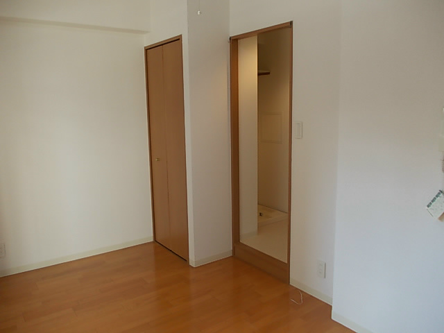 眺望　白を基調とした明るい室内！