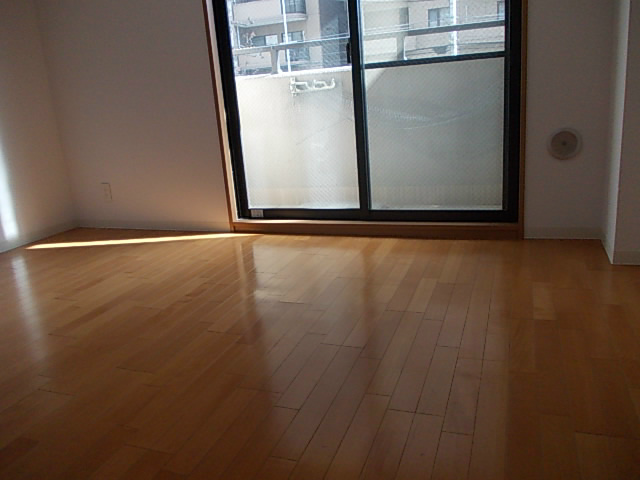 その他部屋・スペース　風通しのいいベッドルーム