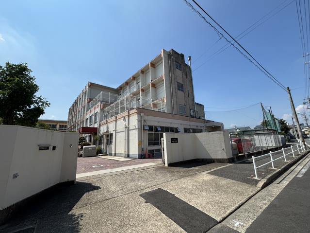 小学校　中村小学校トワイライトスクール（小学校）まで484m