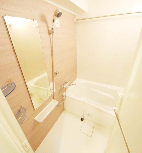 バス・シャワールーム　★ゆったりとできる広さの浴槽★