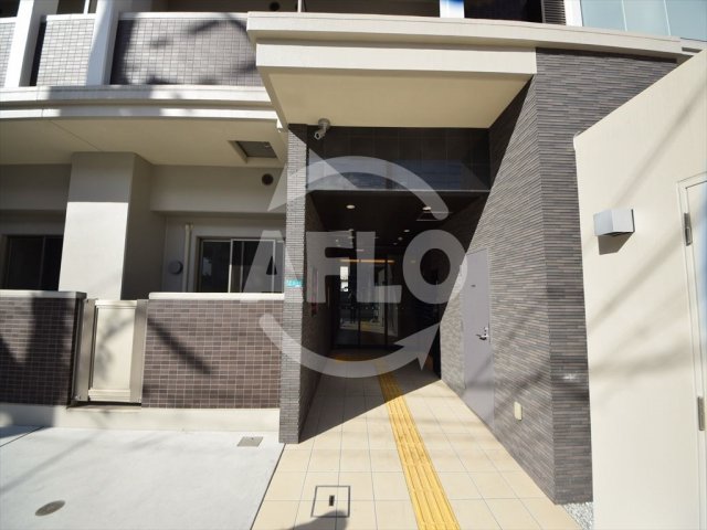 エントランス　エグゼ難波西III　エントランス