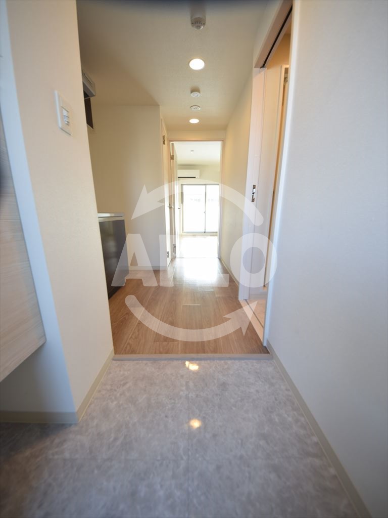 玄関　エグゼ難波西III　玄関