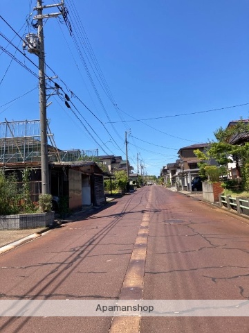 その他　前面道路（その他）まで0m
