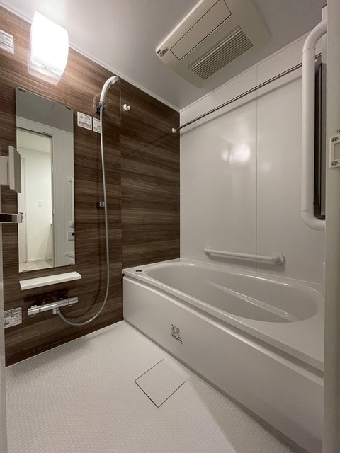 バス・シャワールーム　※写真は同タイプ住戸です。