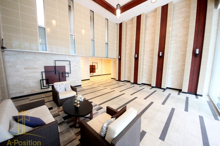 エントランス　スプランディッド淀屋橋DUE（ドューエ）